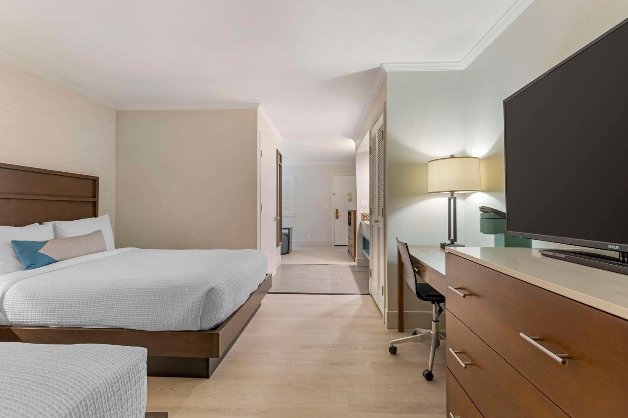 Best Western Plus All Suites Inn Santa Cruz Exterior photo